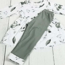 Load image into Gallery viewer, Bird’s of a Feather Pants Set

